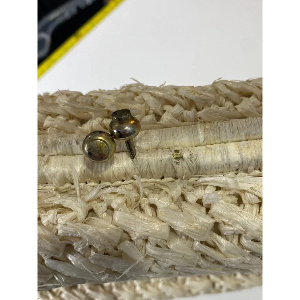 Vintage 1960s Woven Raffia Handbag Seashell‎ Charm Made in Japan Ivory Purse